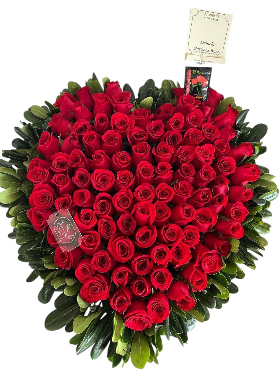 Corazón de rosas